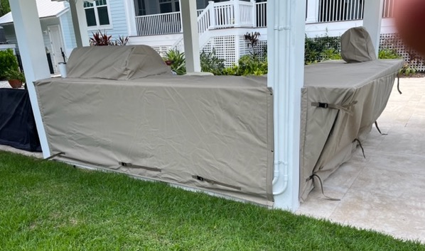 L-Shaped grill with beige cover