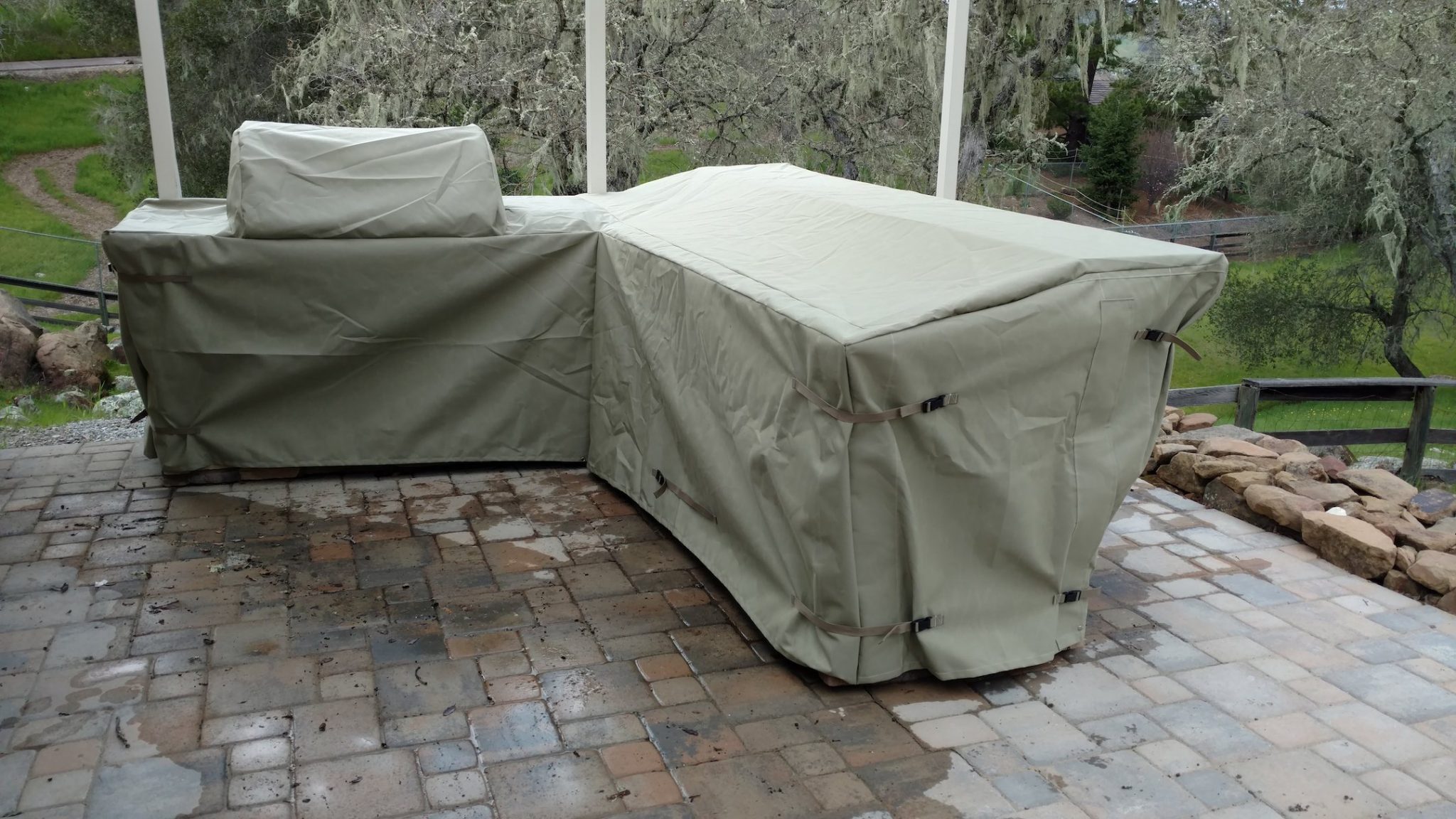 L-Shaped island with custom cover