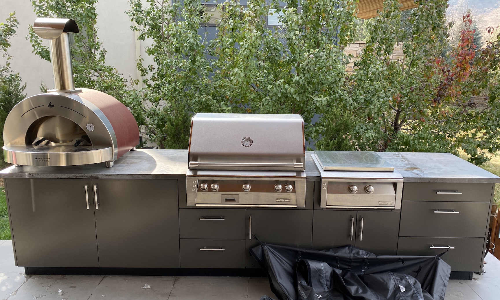 Outdoor grill and smoker combo